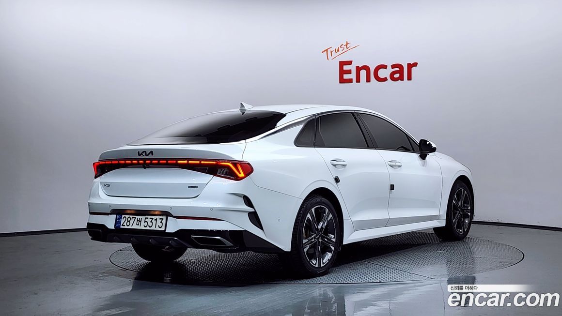 Kia K5 2023