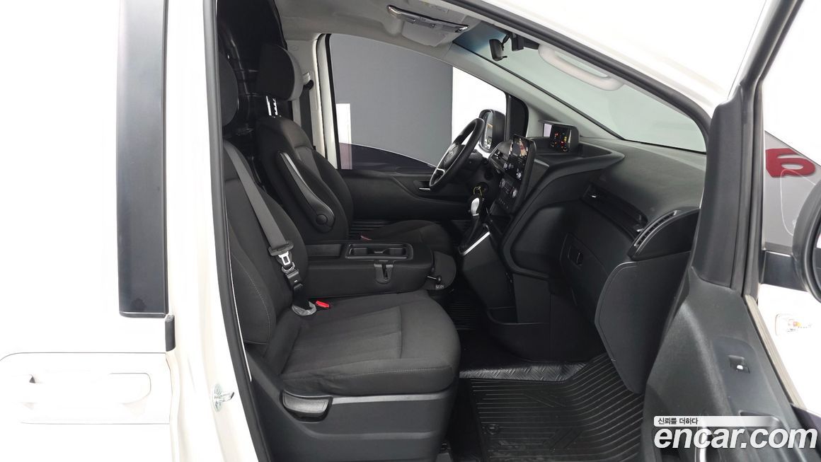 Hyundai Staria 2023