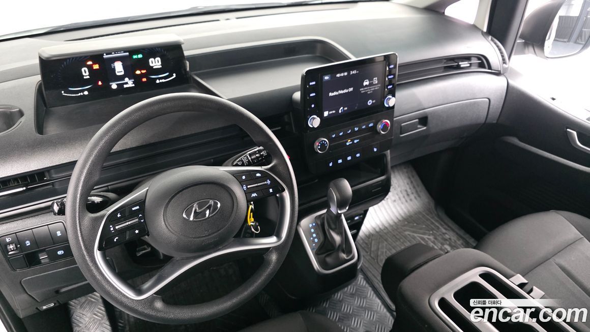 Hyundai Staria 2023