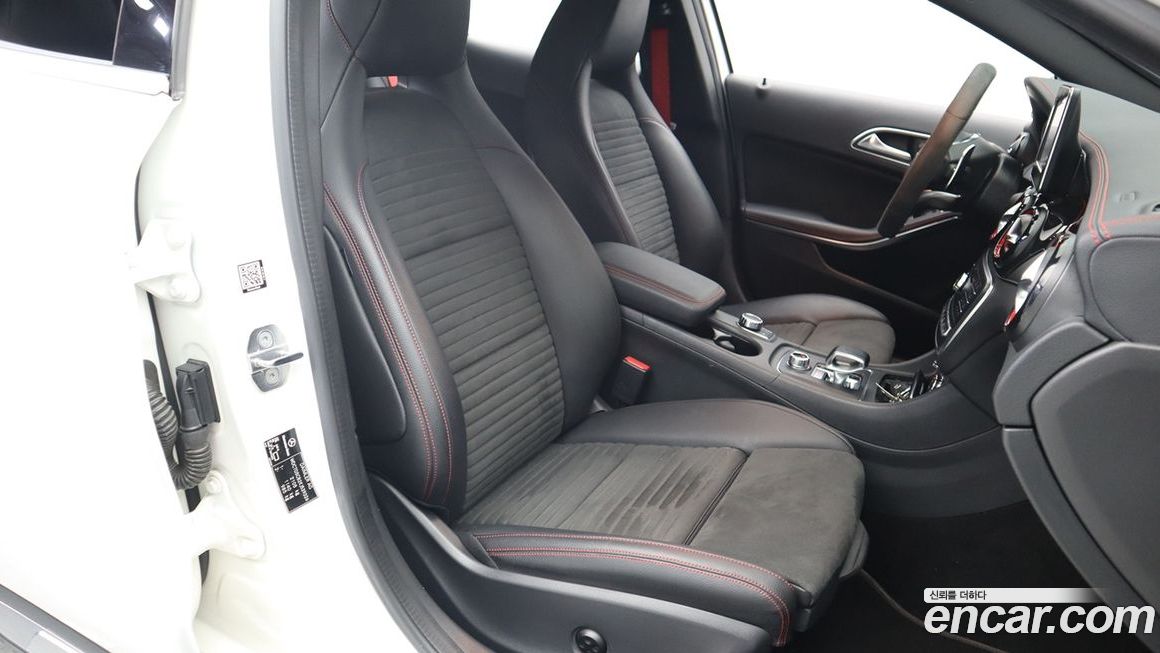 Mercedes-Benz GLA-Class 2019