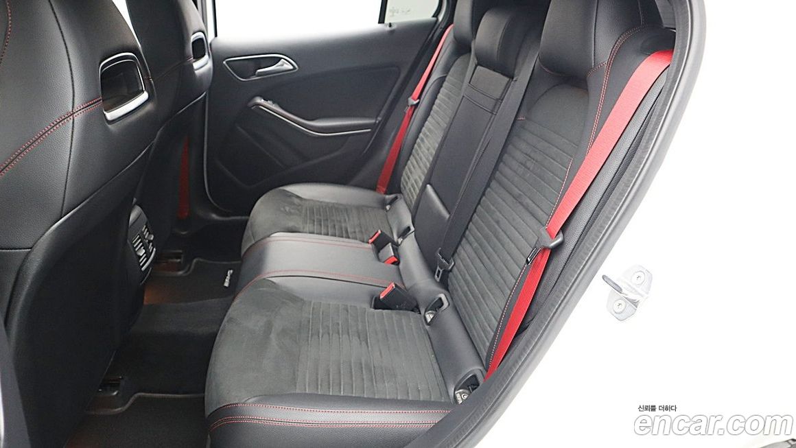 Mercedes-Benz GLA-Class 2019