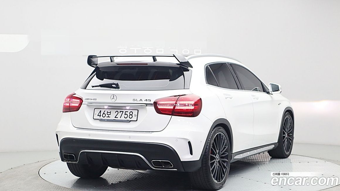 Mercedes-Benz GLA-Class 2019