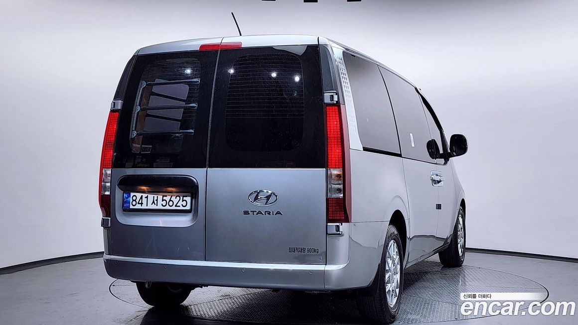 Hyundai Staria 2023