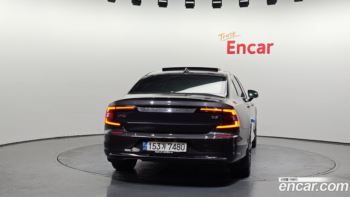 Volvo S90 2023