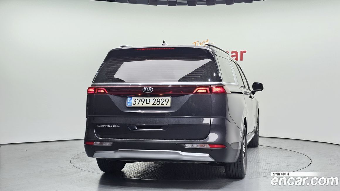 Kia Canival 2021