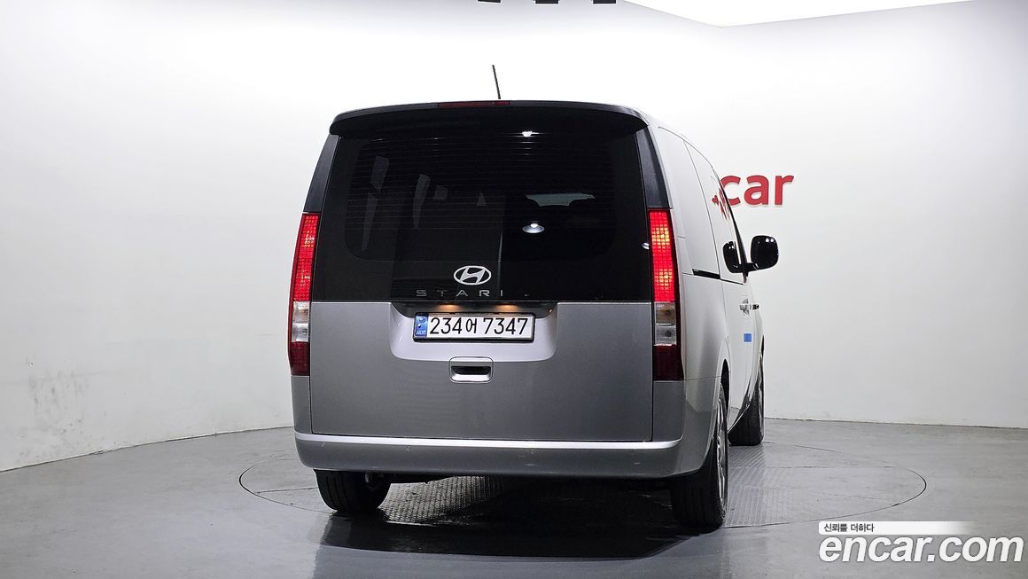 Hyundai Staria 2025