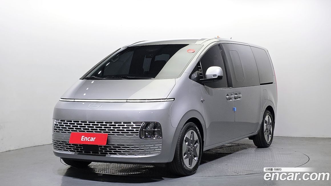 Hyundai Staria 2025