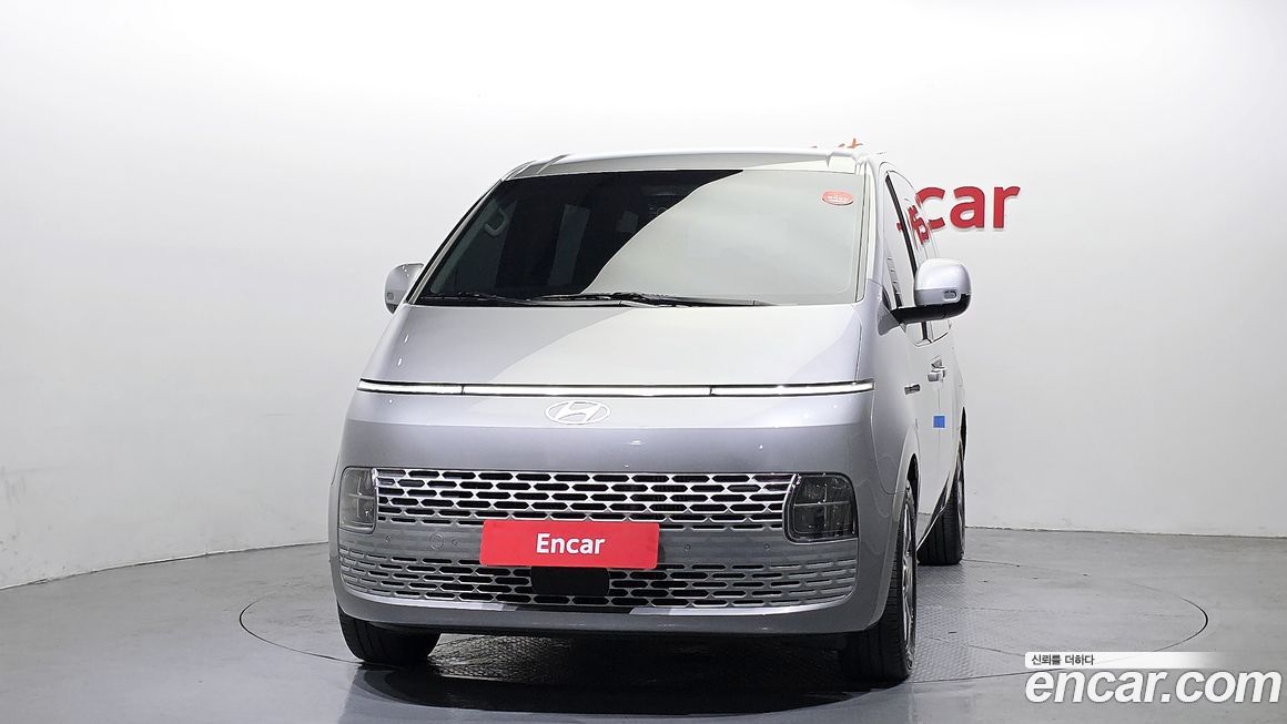 Hyundai Staria 2025