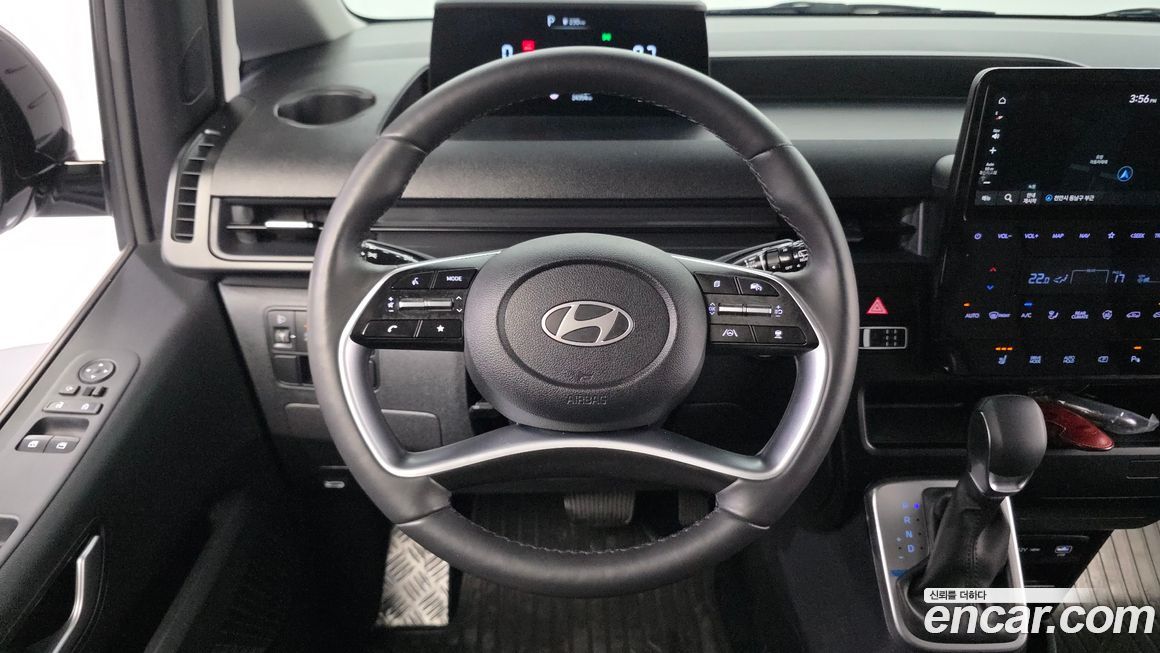 Hyundai Staria 2025