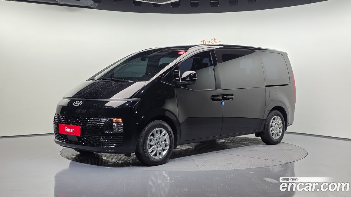 Hyundai Staria 2025