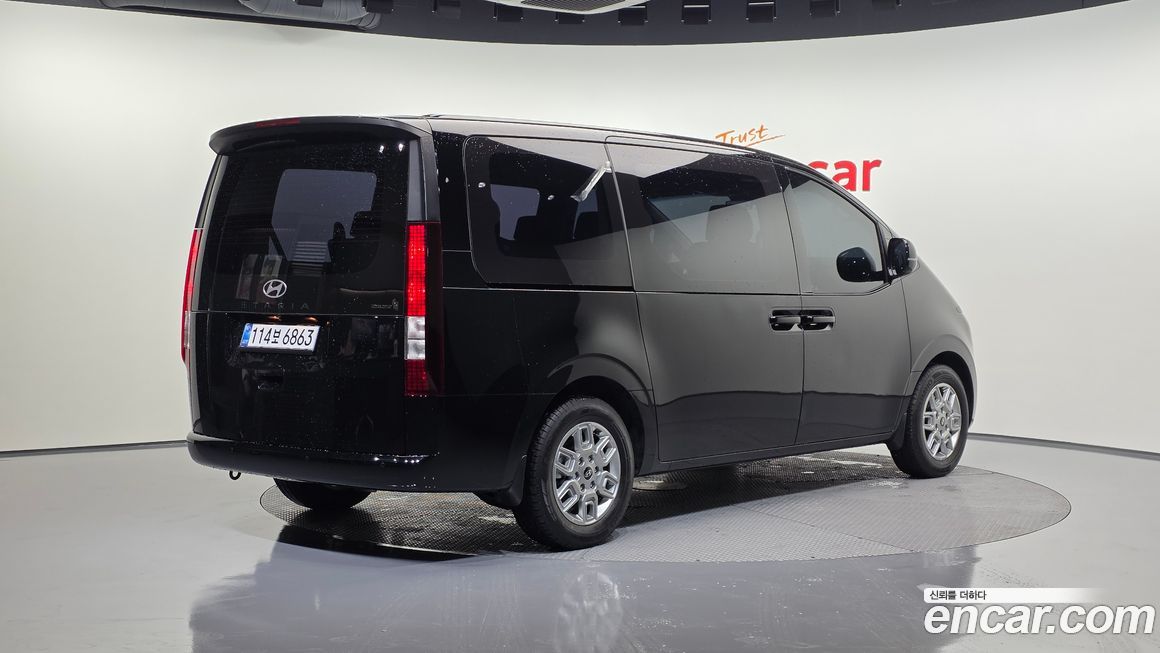 Hyundai Staria 2025
