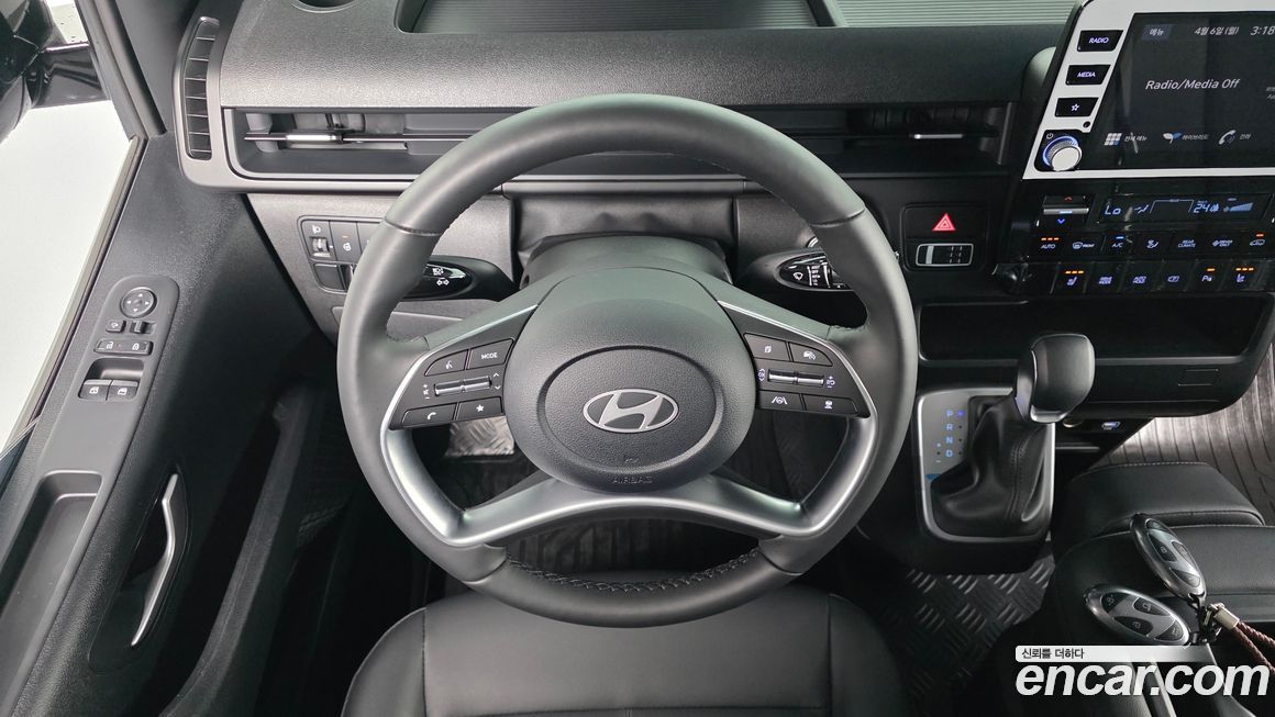 Hyundai Staria 2025