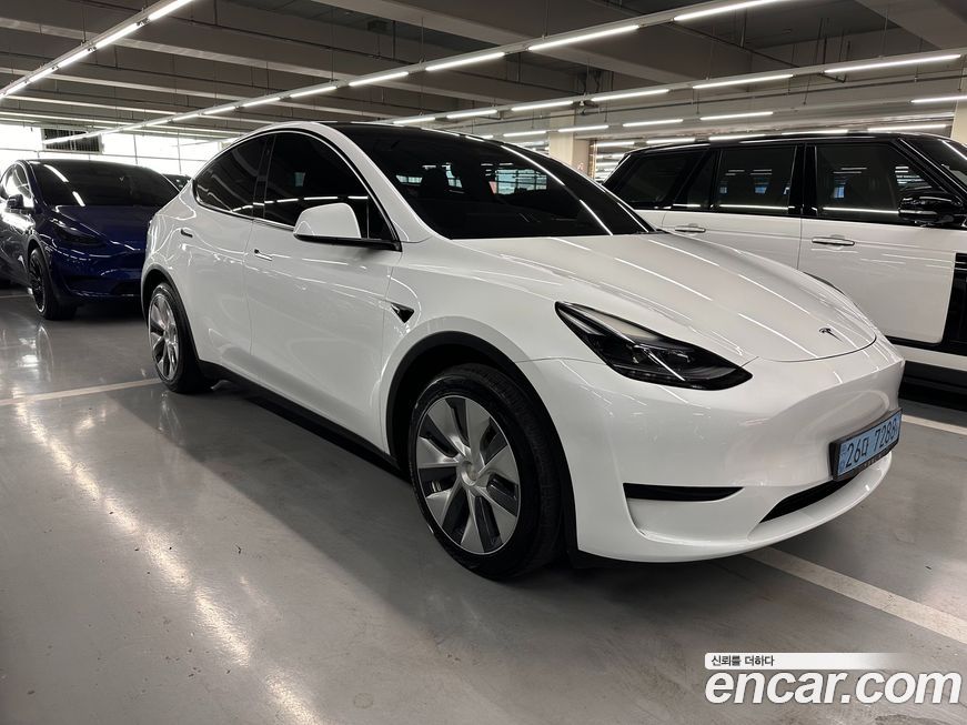 Tesla Model Y 2023