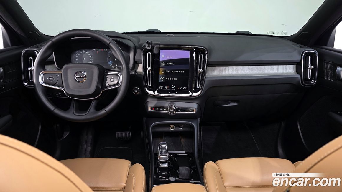 Volvo XC40 2021