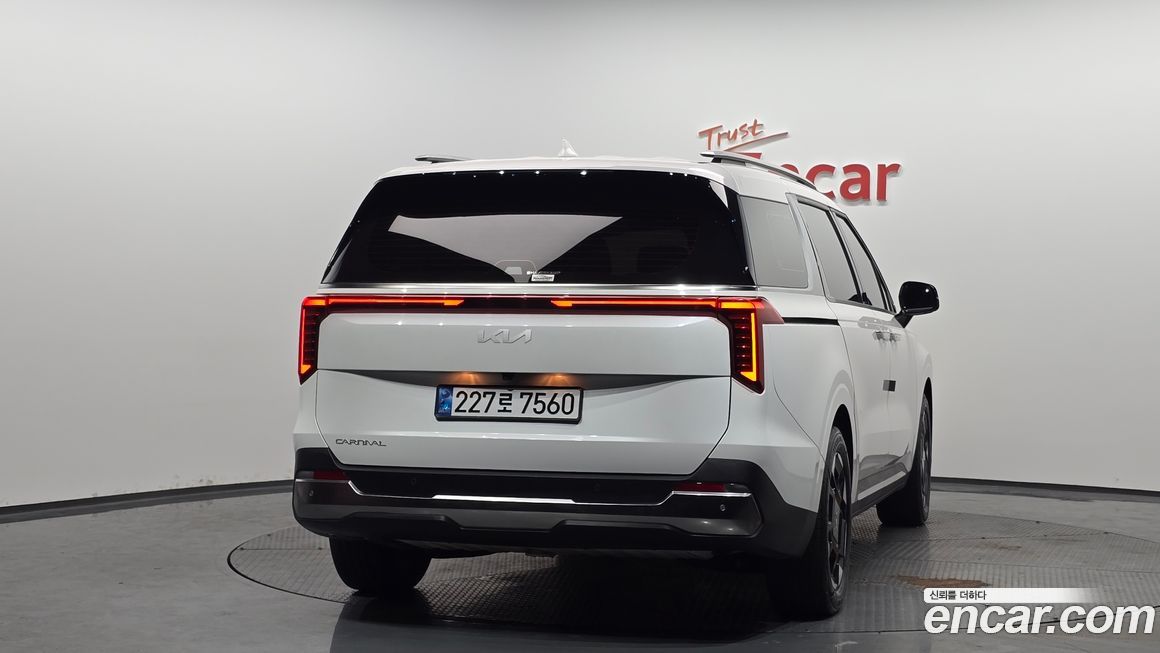 Kia Canival 2025