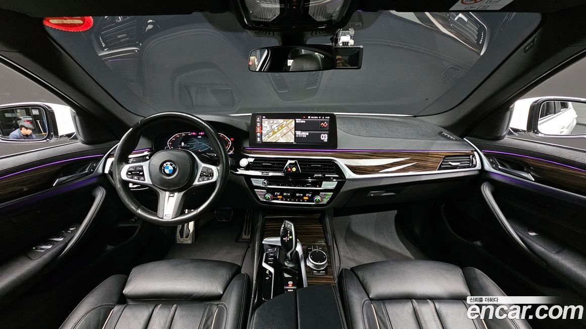 BMW 5-Series 2021
