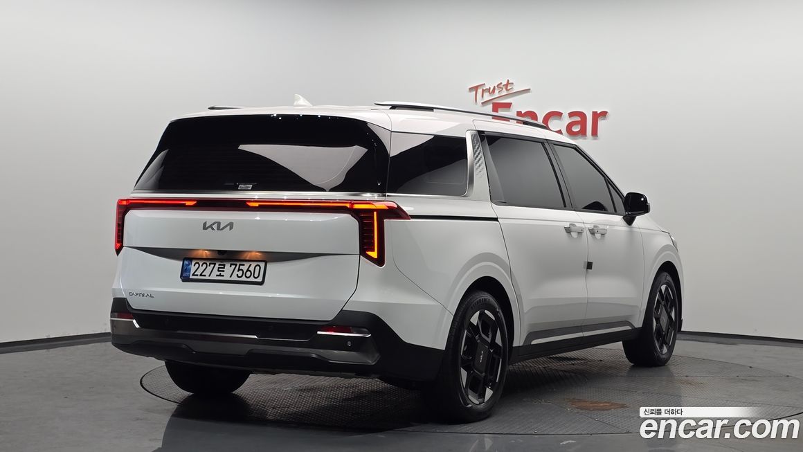 Kia Canival 2025