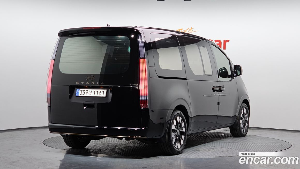 Hyundai Staria 2025