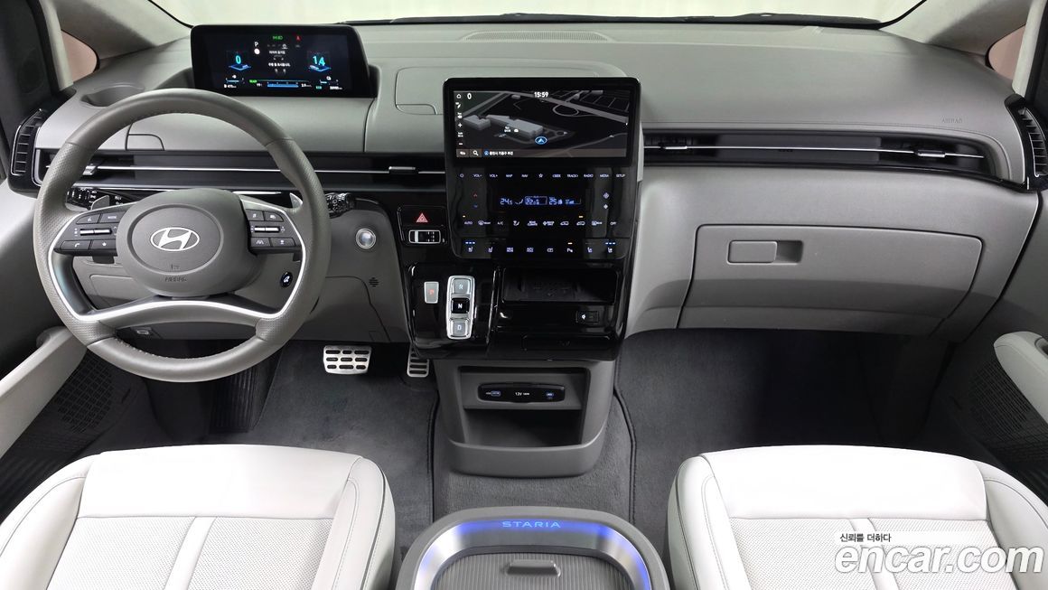 Hyundai Staria 2025