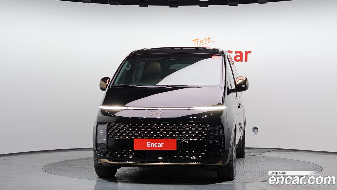 Hyundai Staria 2025