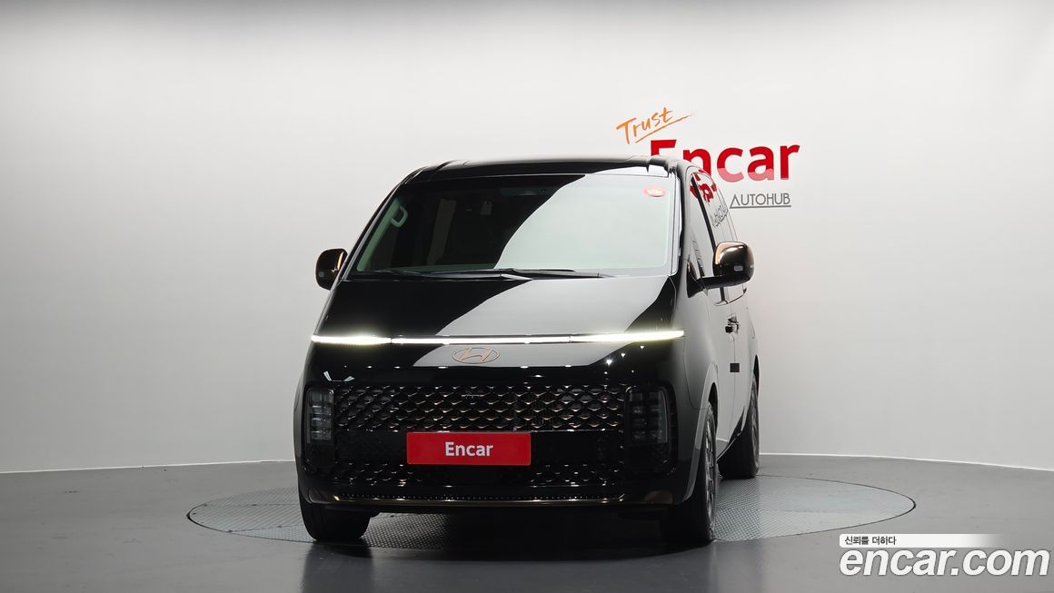 Hyundai Staria 2025