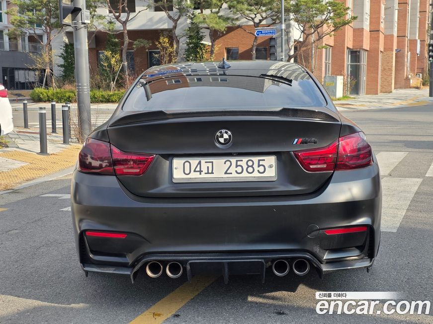 BMW M4 2016