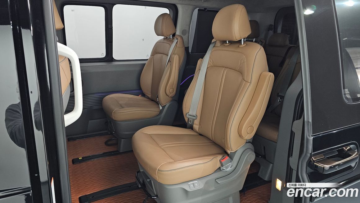 Hyundai Staria 2025