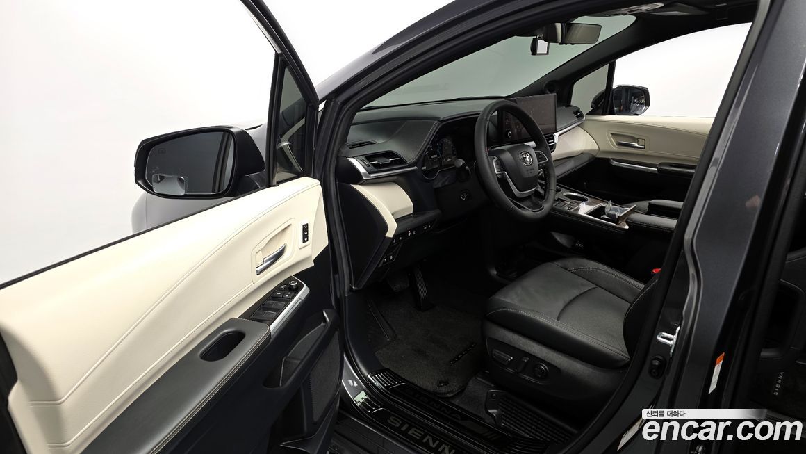 Toyota Sienna 2025
