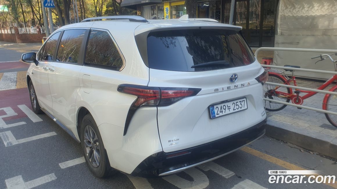 Toyota Sienna 2024