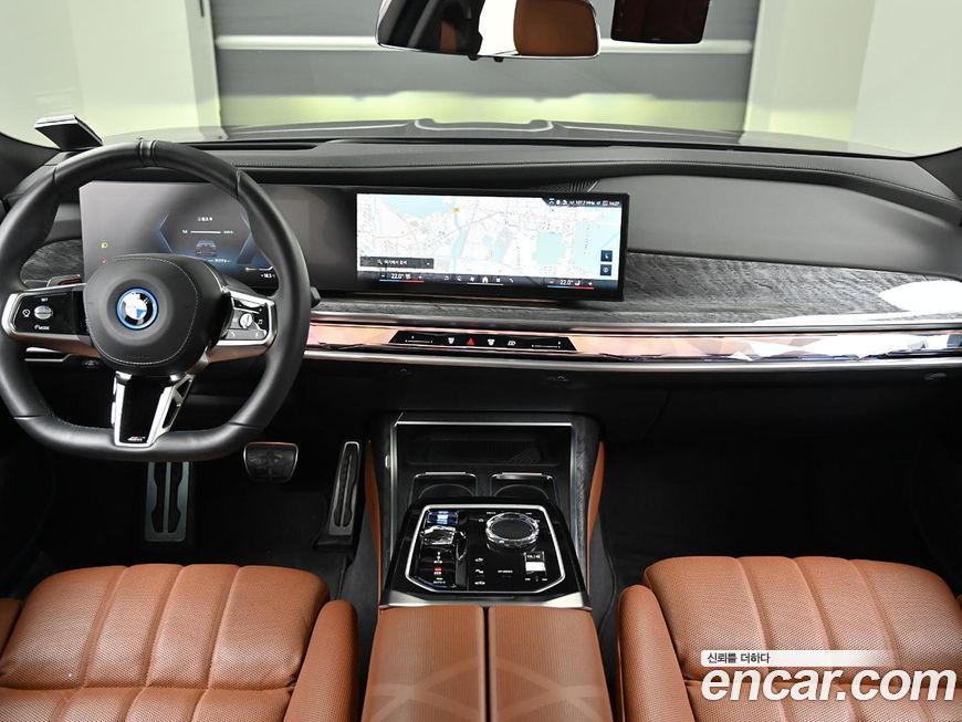 BMW i7 2024