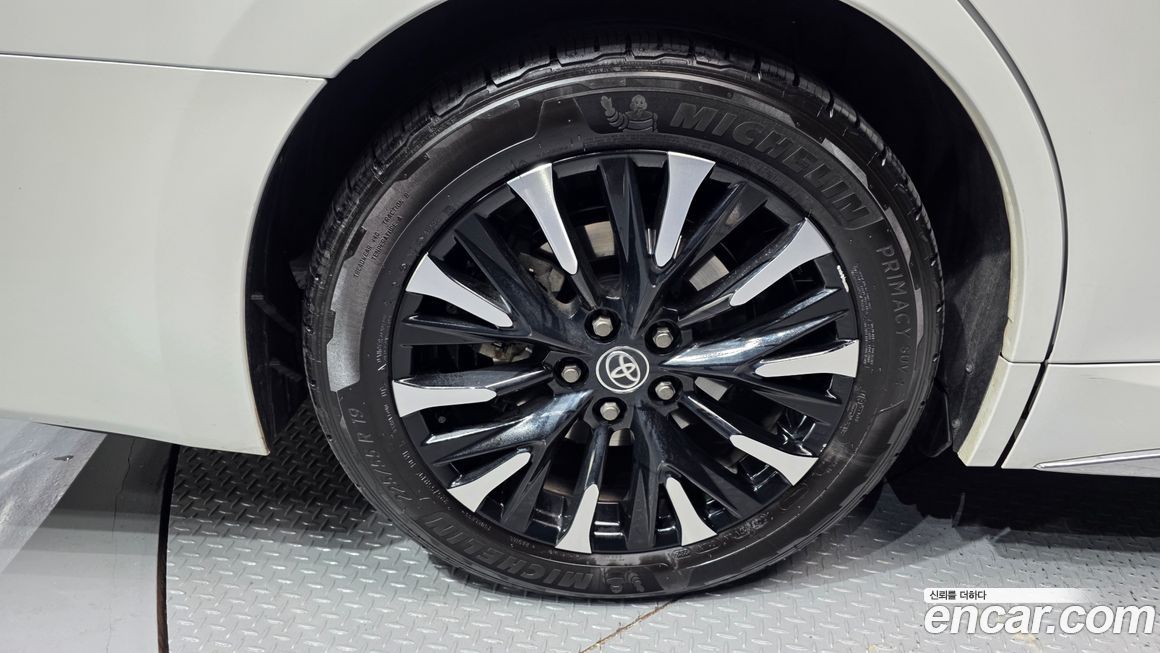 Toyota Alphard 2024