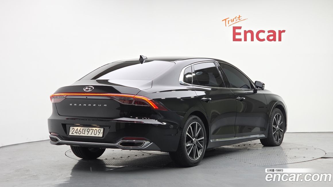 Hyundai Grandeur 2022