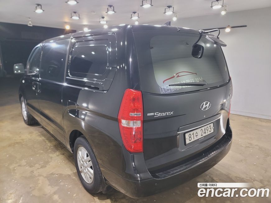 Hyundai Starex 2021