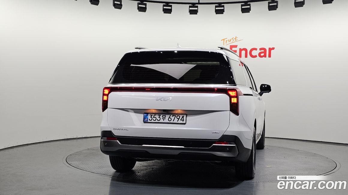 Kia Canival 2025