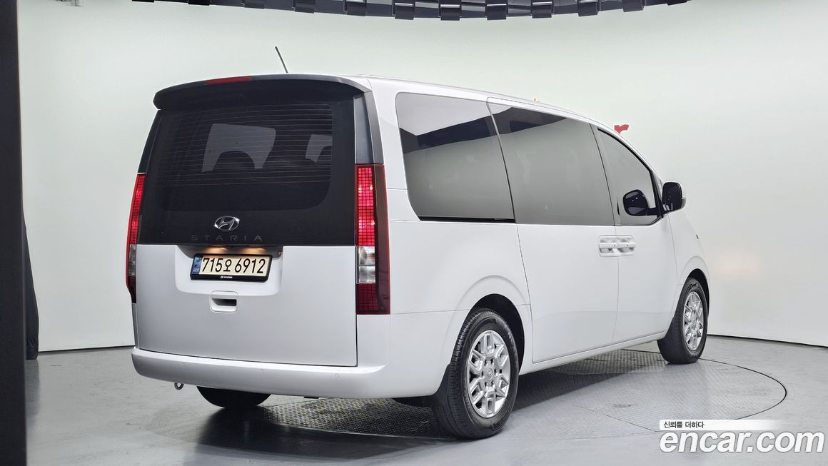 Hyundai Staria 2023