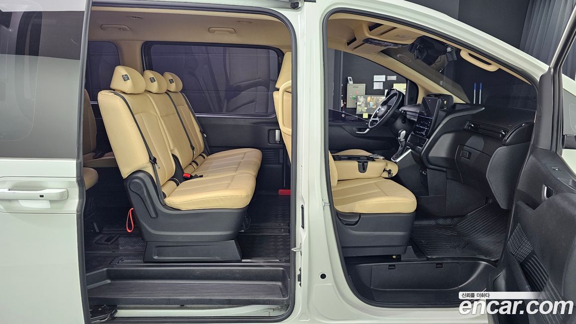 Hyundai Staria 2023