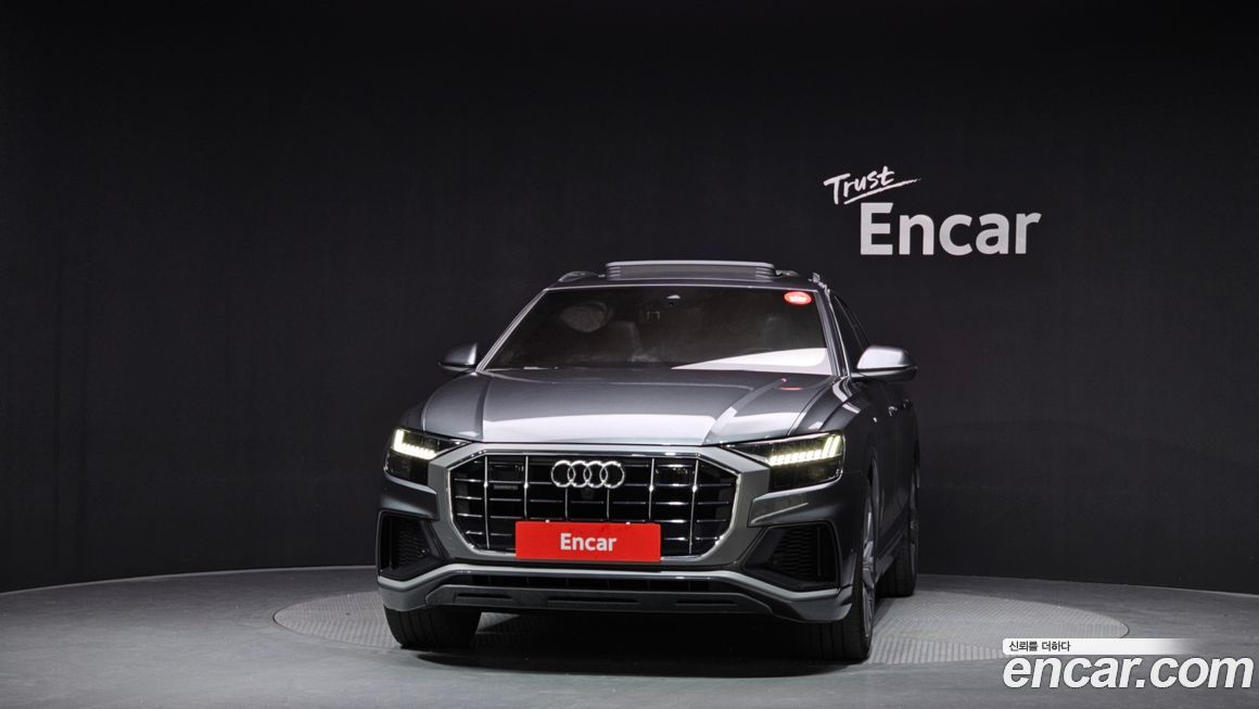 Audi Q8 2021
