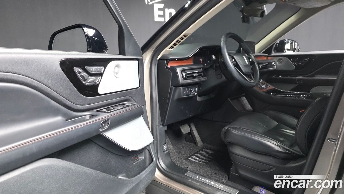 Lincoln Aviator 2021