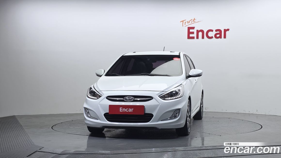 Hyundai Accent 2015