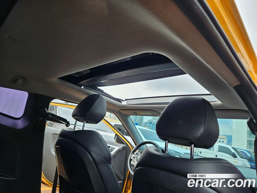 Hyundai Veloster 2012