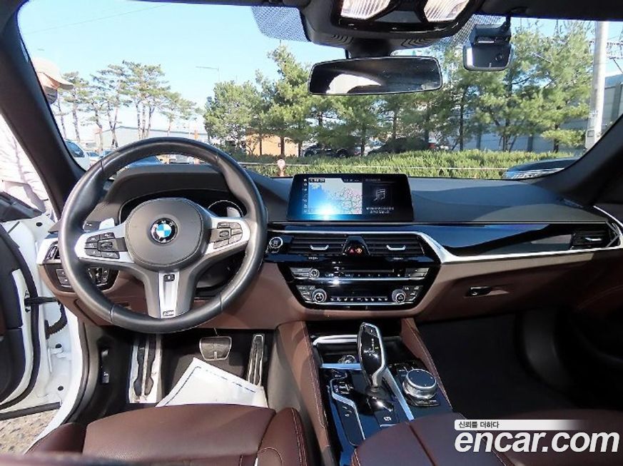 BMW 5-Series 2019