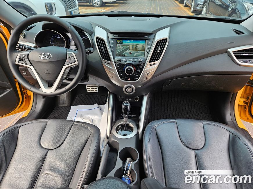 Hyundai Veloster 2012