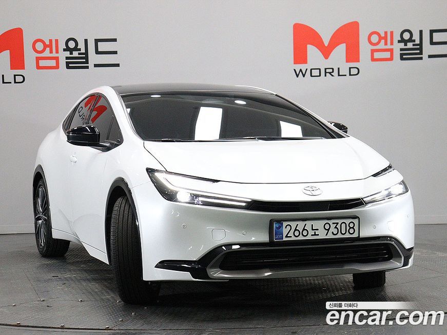 Toyota Prius 2025