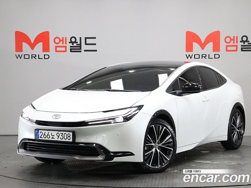 Toyota Prius 2025