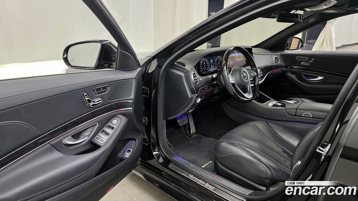 Mercedes-Benz S-Class 2020