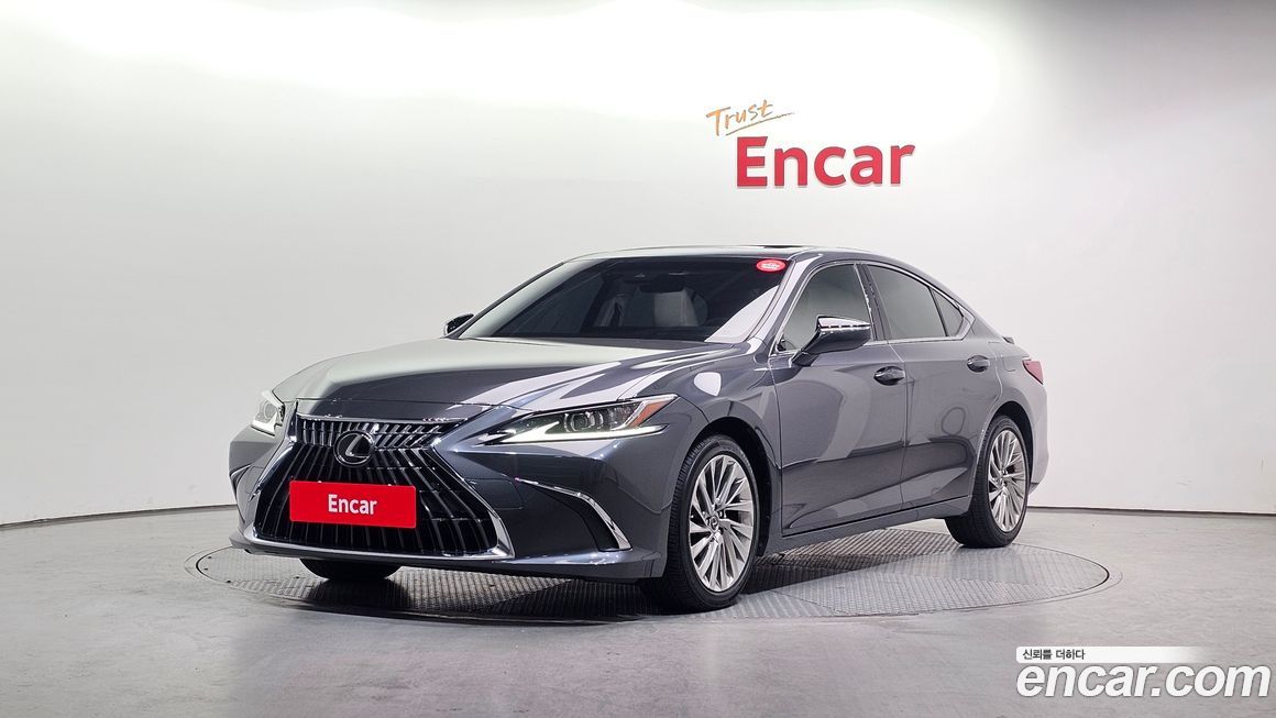 Lexus ES 2023