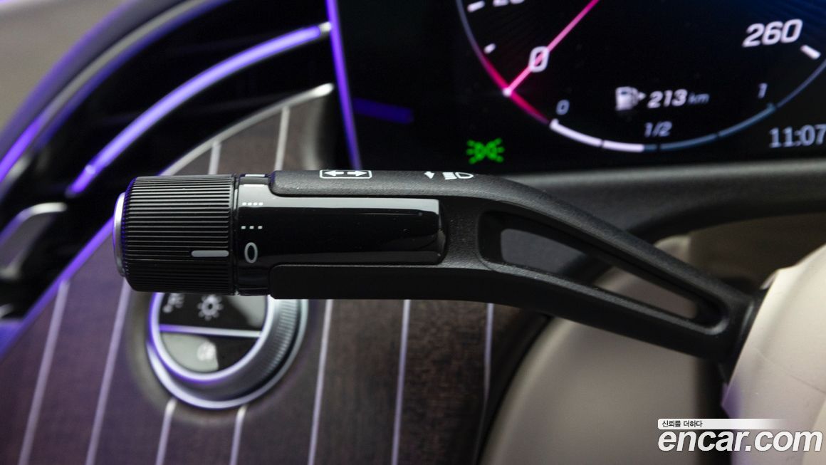 Mercedes-Benz E-Class 2025