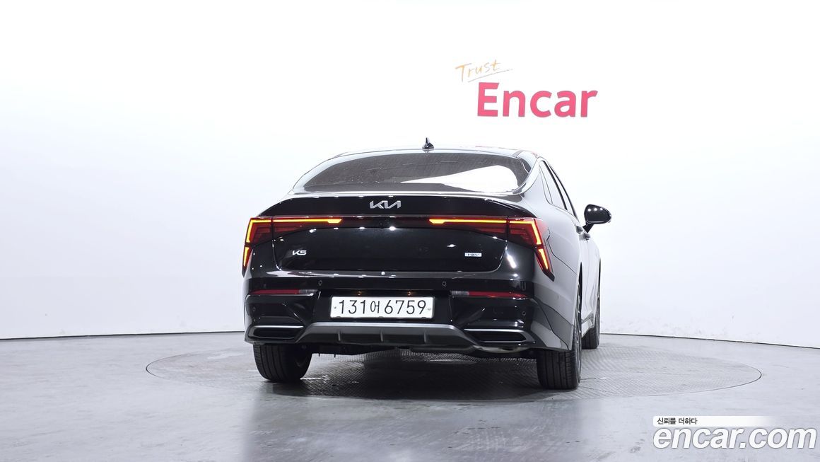 Kia K5 2025