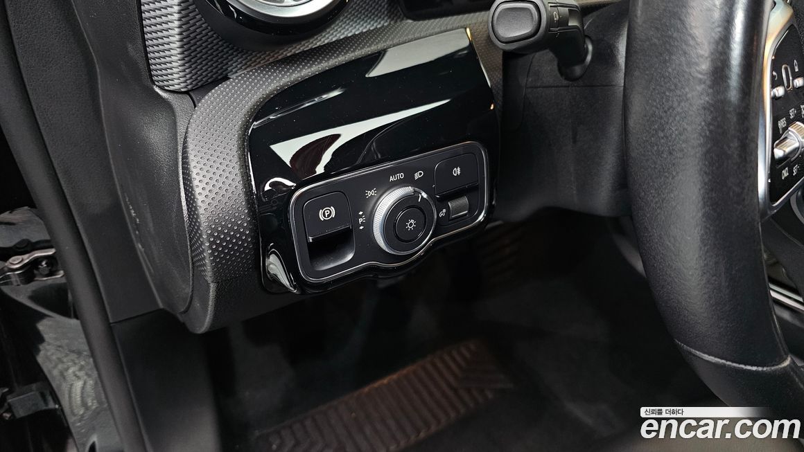 Mercedes-Benz A-Class 2021