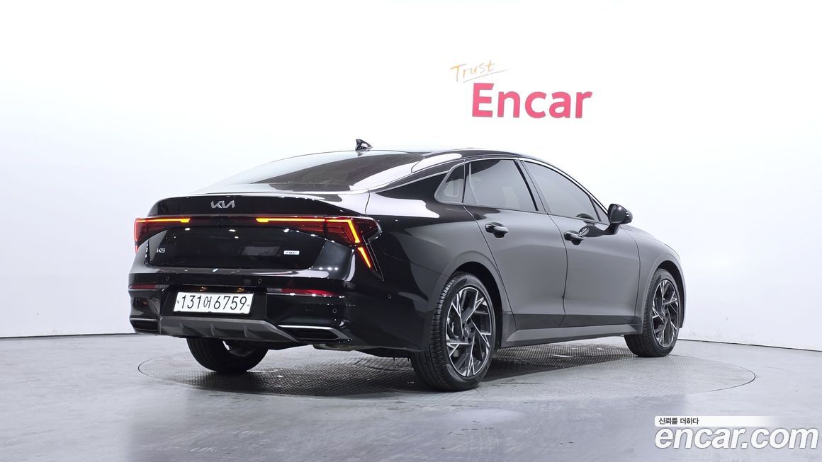 Kia K5 2025
